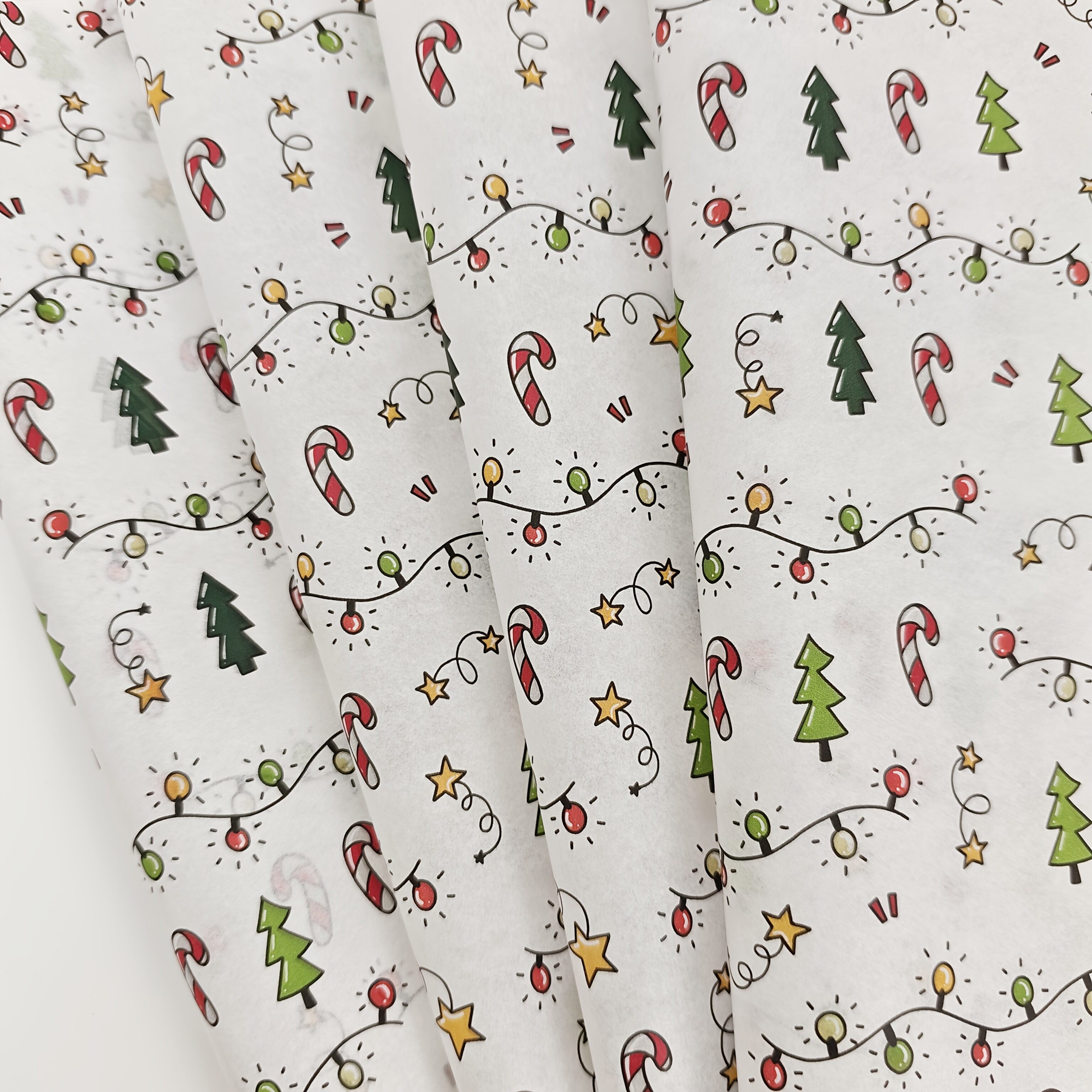 10/20 Sheets of Christmas Lantern Pattern Tissue Paper 20*14inch Gift Wrapping Paper Suitable for Christmas Winter Thanksgiving Birthday Gift Wrapping Bouquet Filling and Party Gift Wrapping Best for Christmas Perfect for Thanksgiving