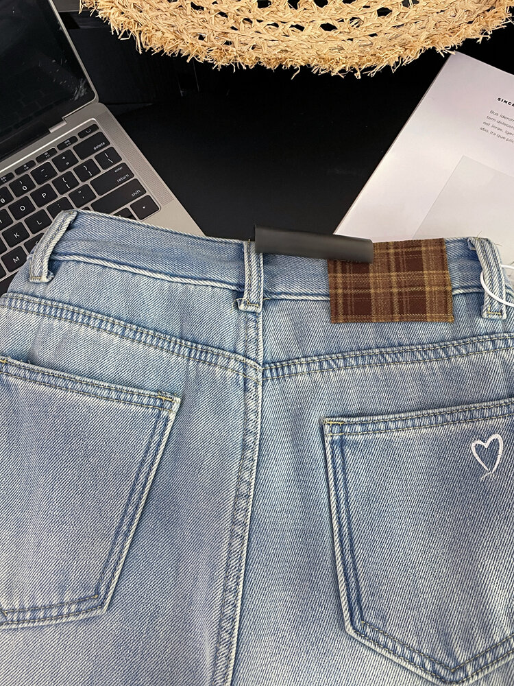 High Waist Loose Fit Long Jeans Women's Spring 2025 French Vintage Light Blue Heart Shaped Wide Leg Straight Cut Denim Trousers · v2