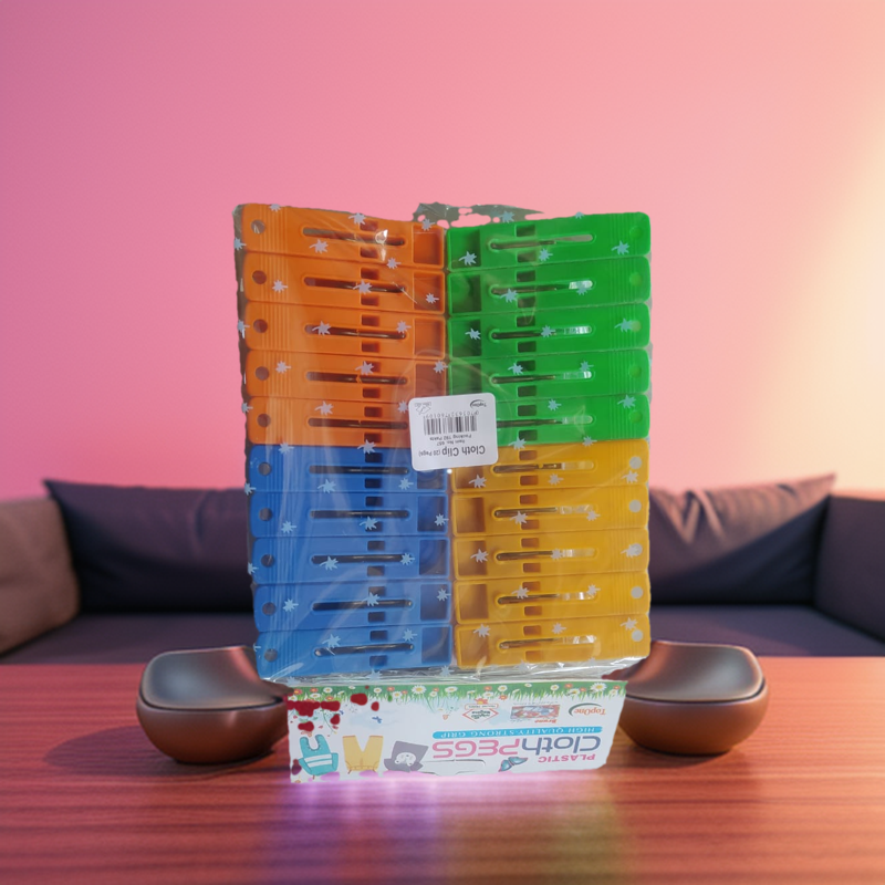 Pack of 20 Clothes Plastic Clippers. 