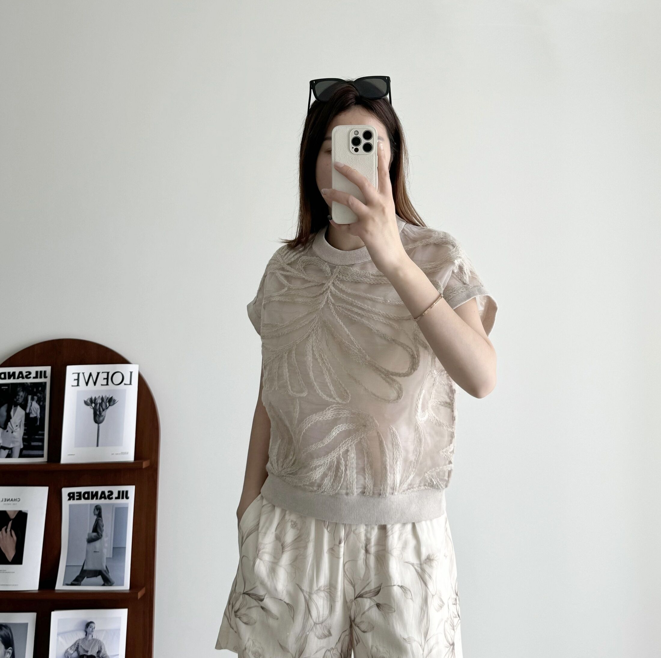 Xinghe Bright Italian BC, schweres T-Shirt aus Seidenorganza mit Pailletten und Blumenstickerei, kurzärmliger Pullover, Weste