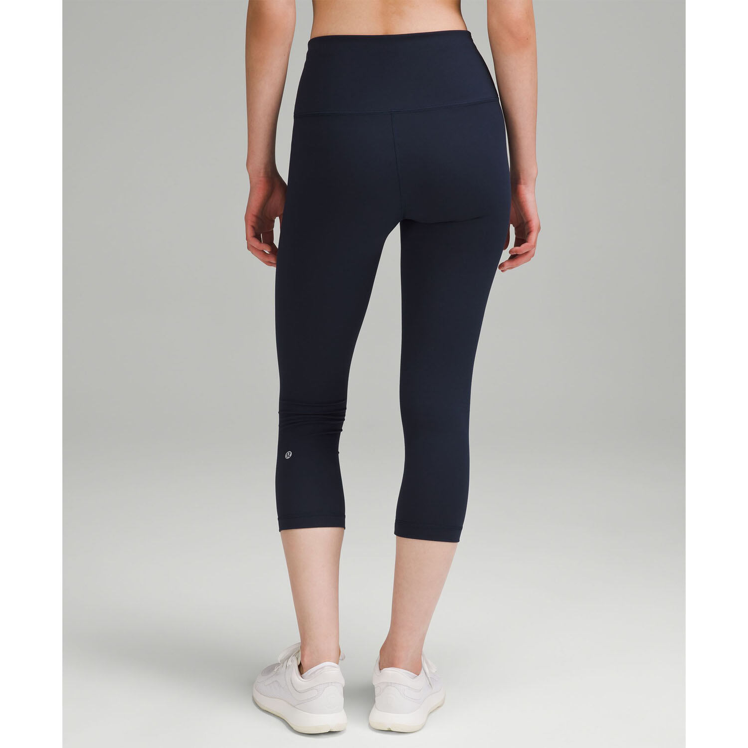 lululemon Women's Wunder Train High-Rise Crop 21" - exercise pants. 