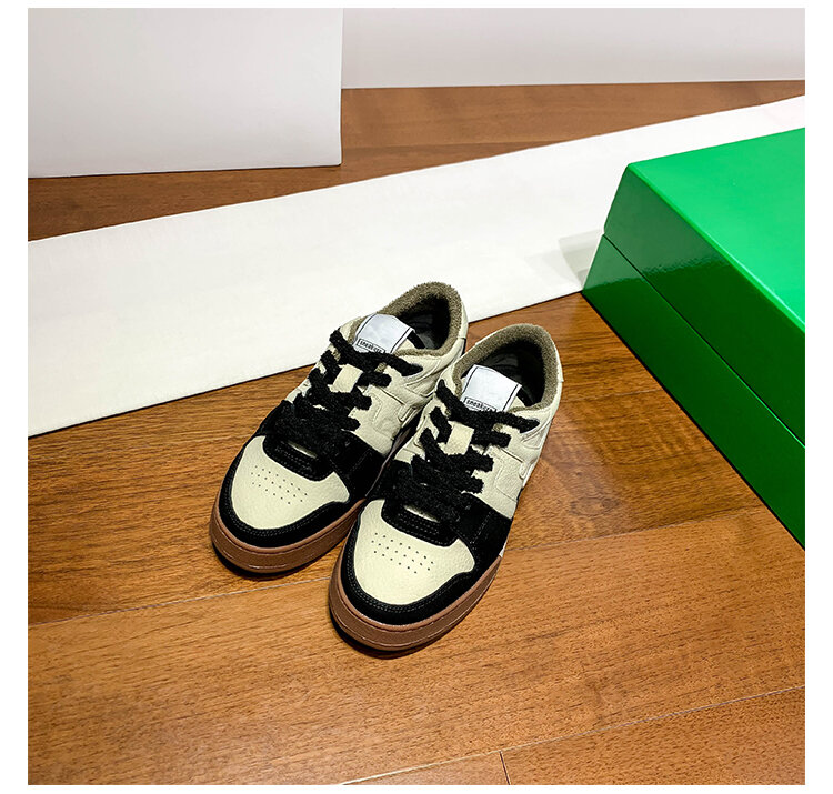 Scarpe da tavola retrò in pelle color block da donna casual all-match primaverili nuovo stile Sneakers bianche sportive Dequn Shoes Street Style