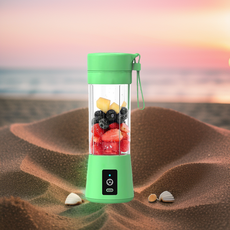 Portable Juicer Blender, Household Fruit Mixer,USB Rechargeable Personal-size Blender Used at Home And Outdoor,400ml Fruit Mixing Machine, USB Juicer Cup. 