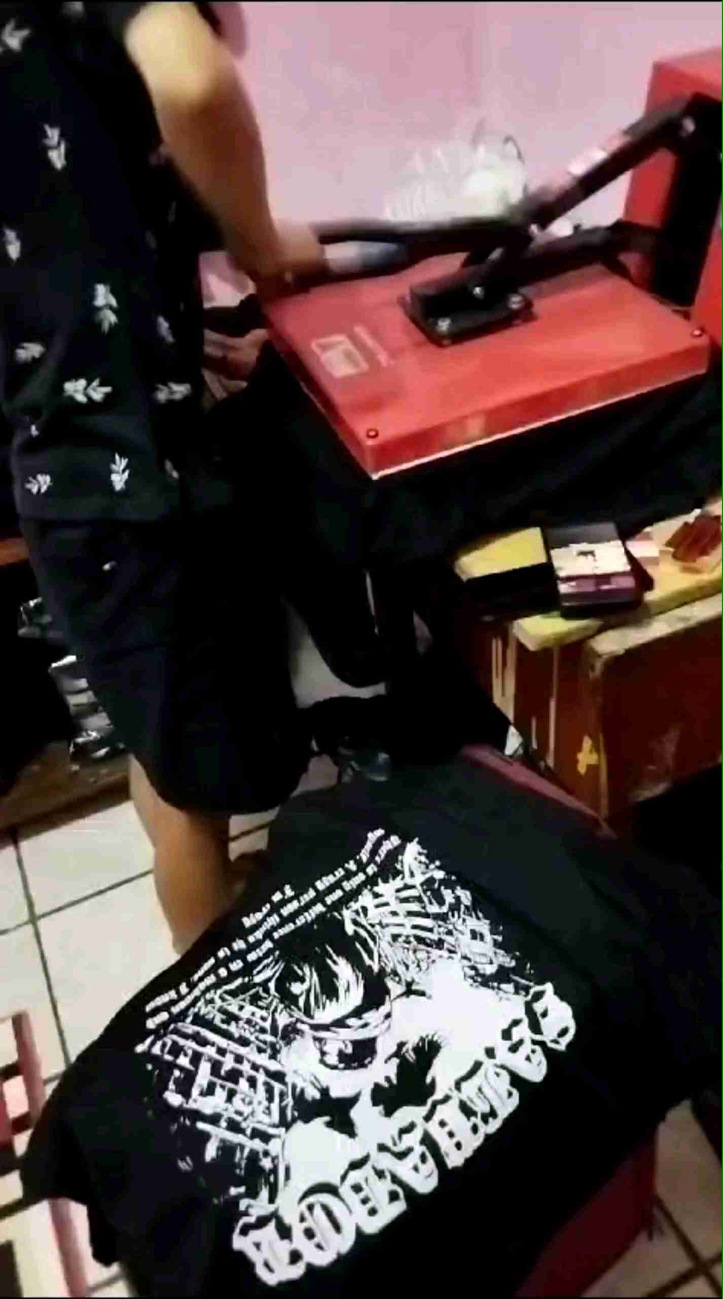 Kaos KUNTILANAK-DTF PUTIH/kaos dewasa/kaos pria wanita/kaos T-shirt/kaos kata kata/kaos trending