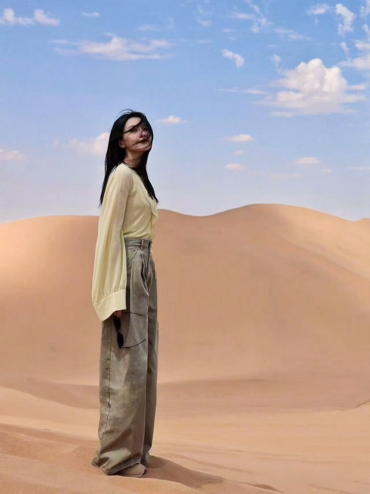 สไตล์เดียวกับ Retro Denim Female Spring 2024 ของ Gao Yuanyuan