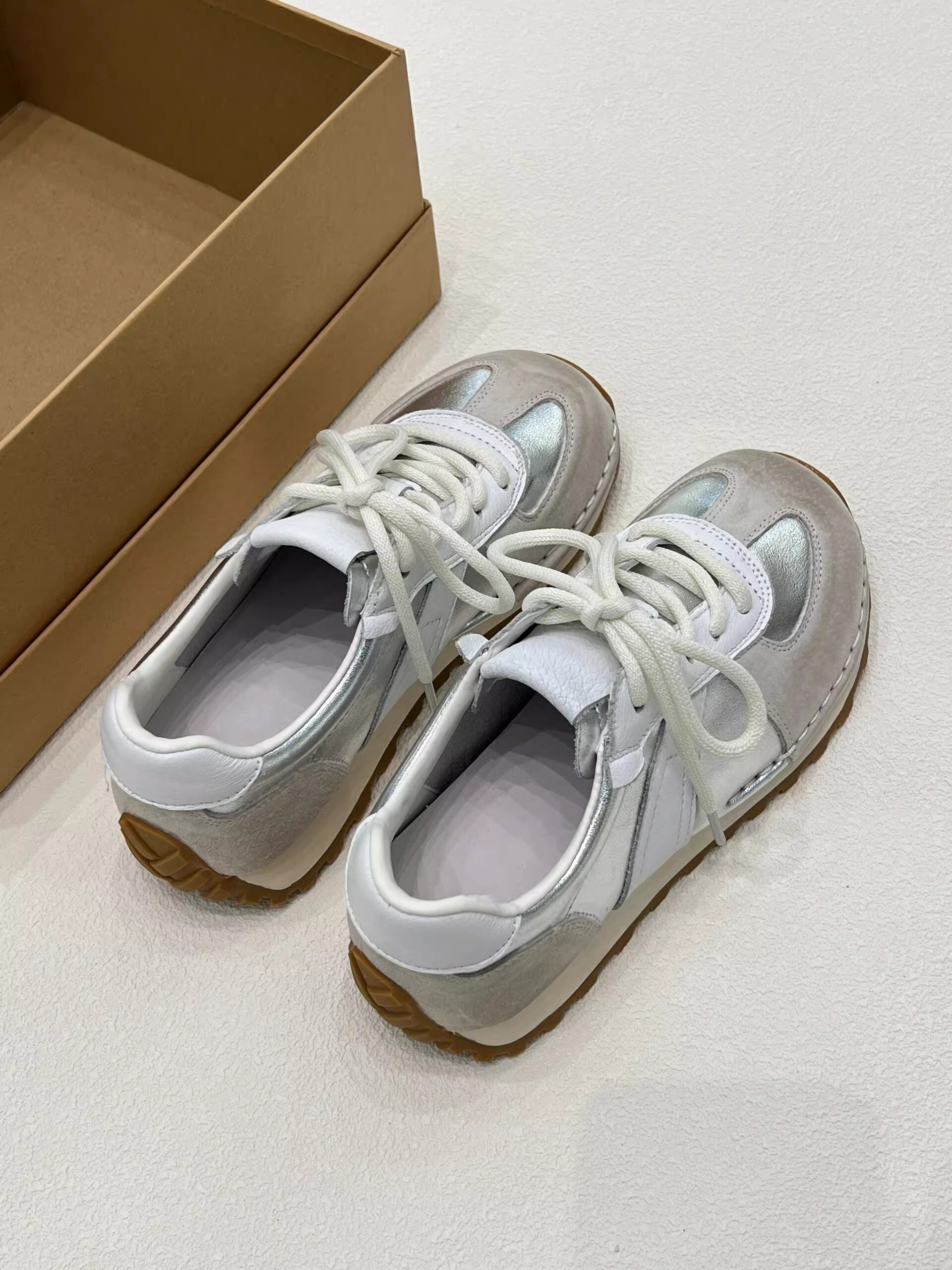 Silver Agan Women's Spring Summer 2025 New Retro Versatile Sports Casual Shoes Breathable Deqin Shoes Internet Celebrity Board Shoes · v7