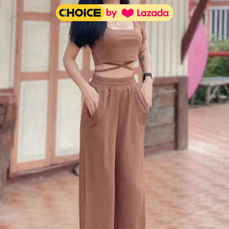 ชุดเซต2ชิ้นผญ เเฟชั่นงานตามกระเเส เซทเสื้อครอปสั้น+กางเกงขายาว ใส่แล้วน่ารักคิ้วท์ๆ ใส่ได้ทุกโอกาสจริงๆ - ยี่ห้อ N/A ราคา 146 บาท*ส่งฟรี