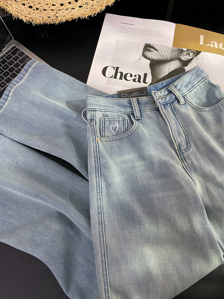 High Waist Loose Fit Long Jeans Women's Spring 2025 French Vintage Light Blue Heart Shaped Wide Leg Straight Cut Denim Trousers · v2